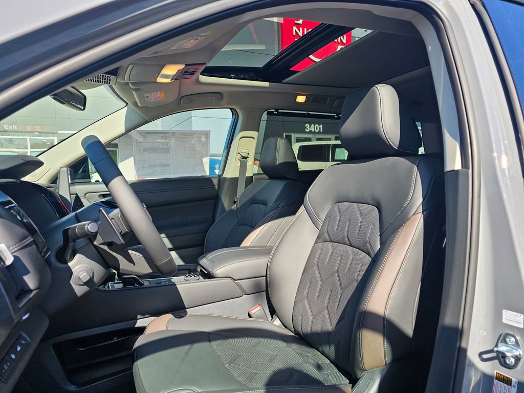 New 2026 Nissan Pathfinder Platinum AWD/4WD image 17