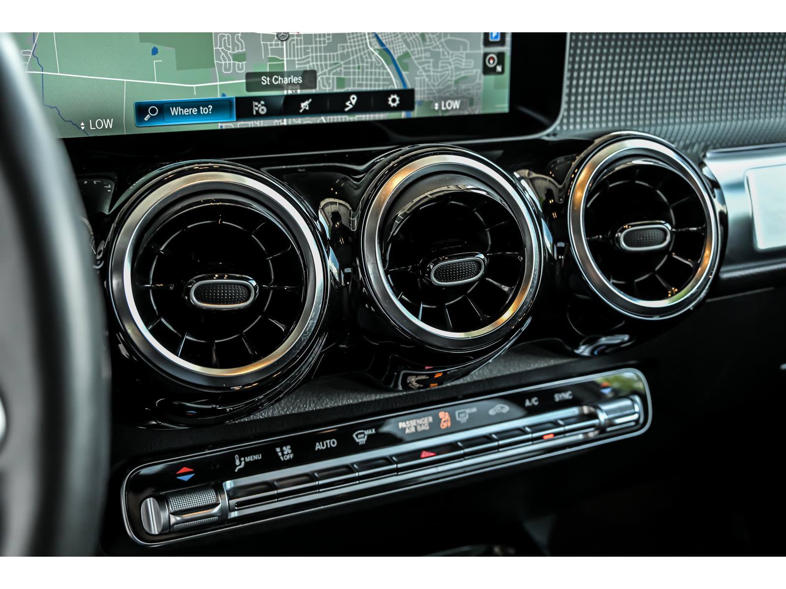 Certified 2021 Mercedes-Benz GLB 250 4MATIC image 21