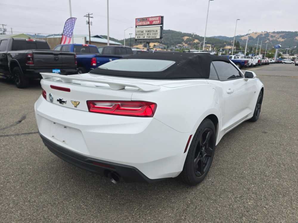 Used 2016 Chevrolet Camaro LT RWD image 10
