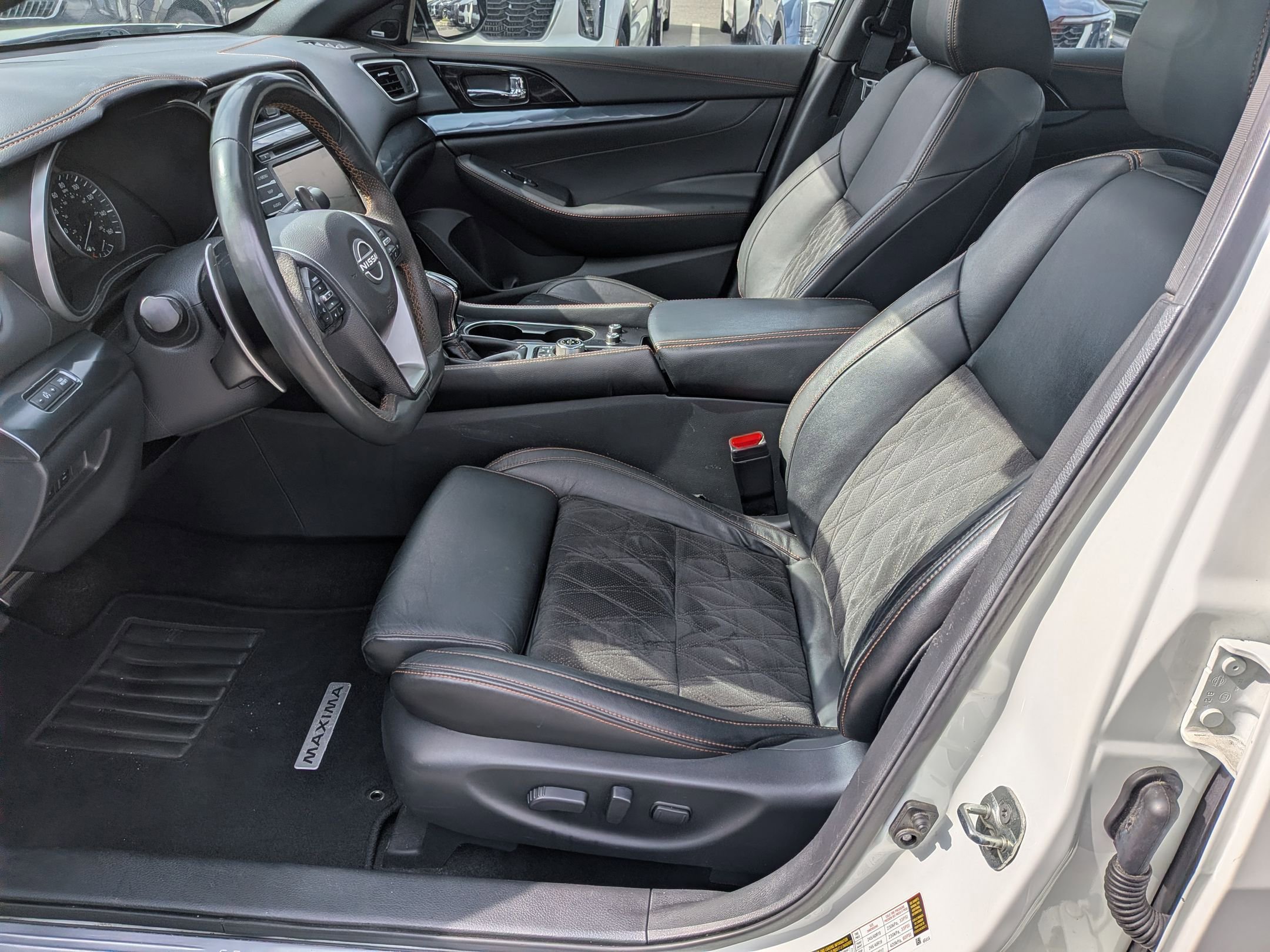 Used 2023 Nissan Maxima SR w/ Sport Mat Group FWD image 16