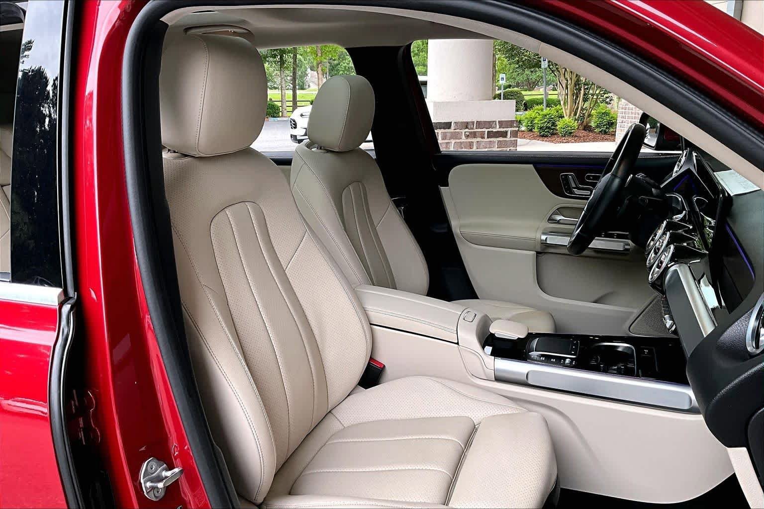 Used 2022 Mercedes-Benz GLB 250 image 9