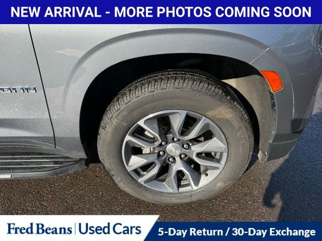 Used 2022 Chevrolet Suburban LT w/ LT Signature Package image 8