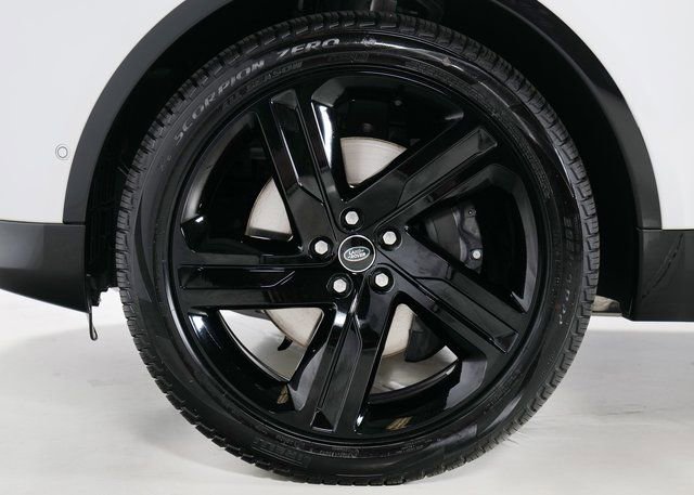 New 2026 Land Rover Discovery Limited Edition image 9