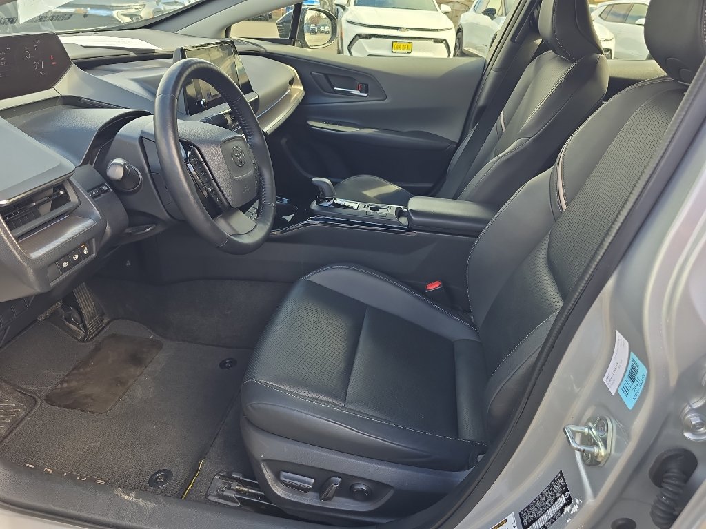 Used 2023 Toyota Prius XLE image 15