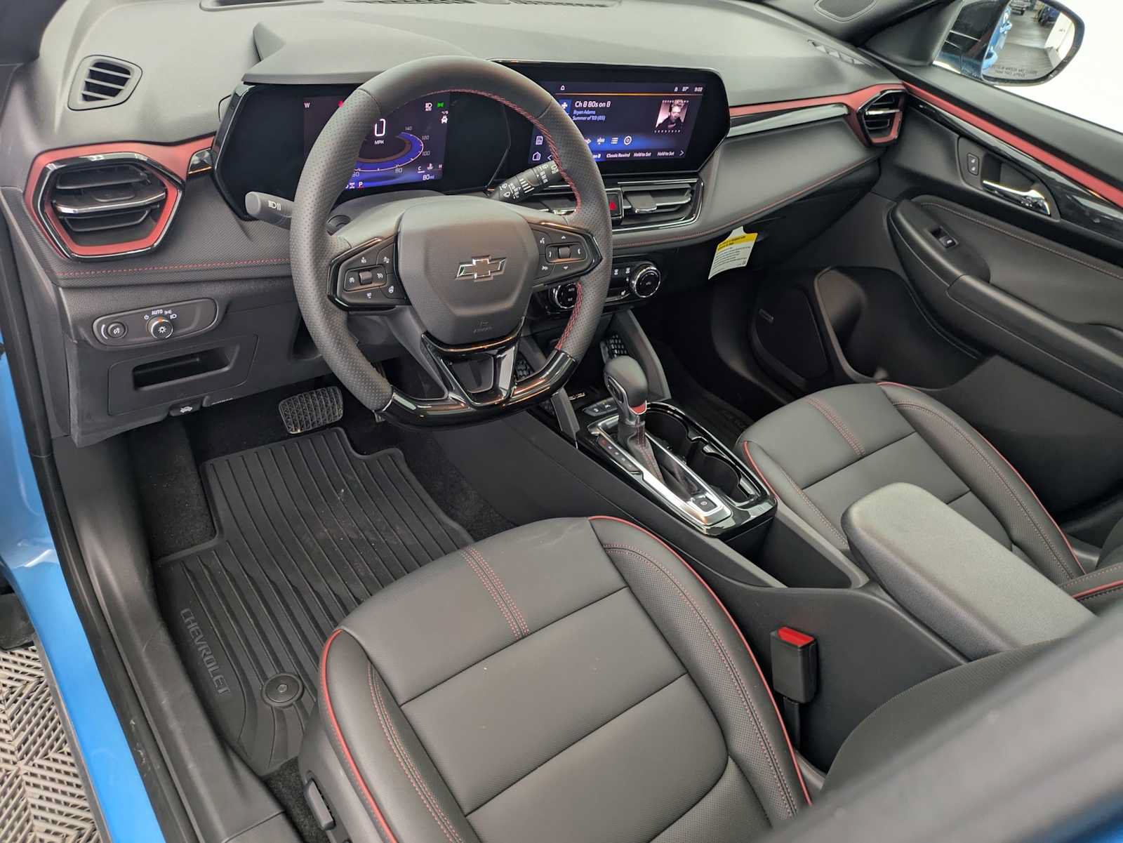 New 2025 Chevrolet TrailBlazer RS w/ Convenience Package AWD/4WD image 2