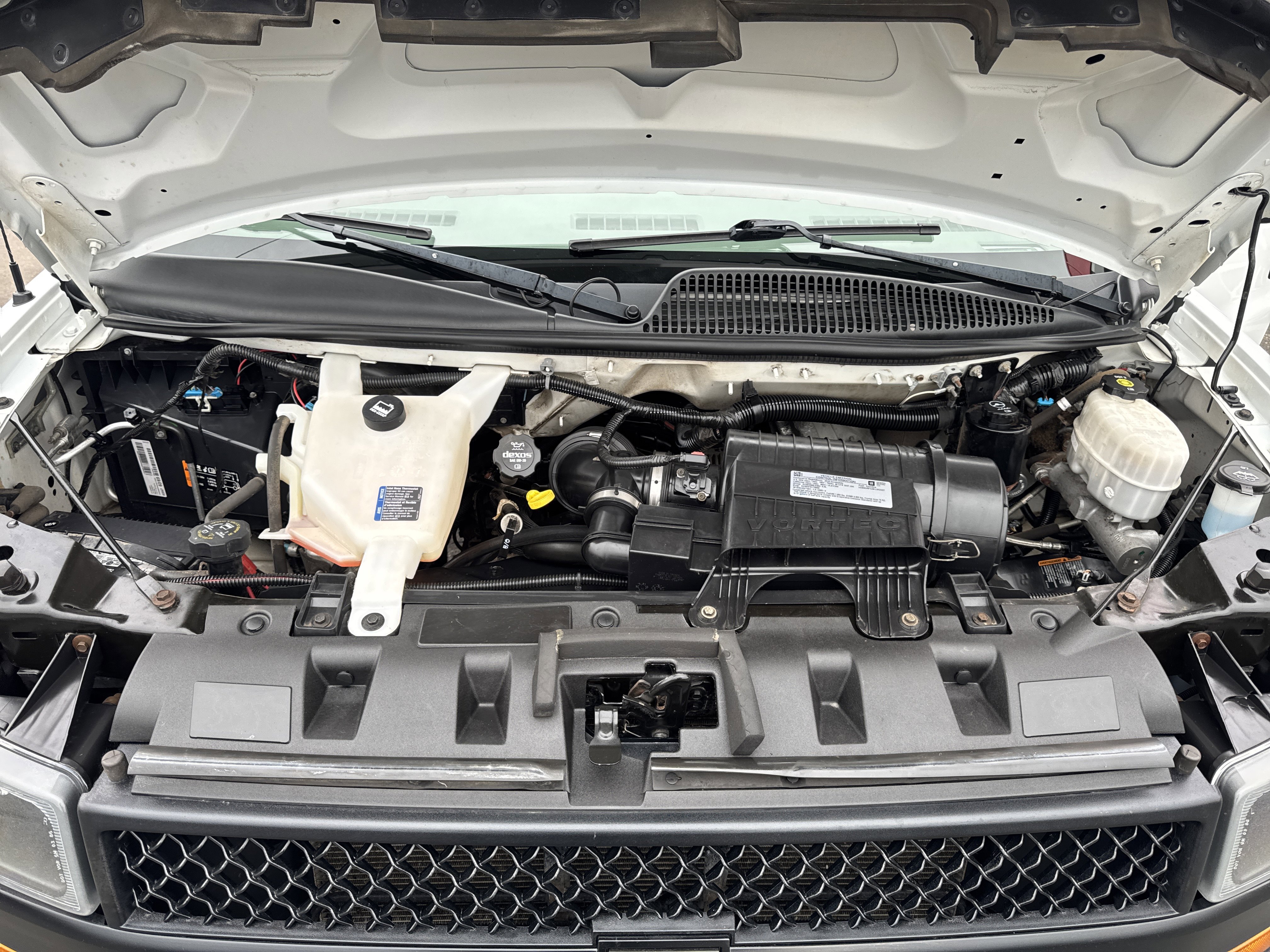 Used 2019 Chevrolet Express 3500 w/ Driver Convenience Package RWD image 10