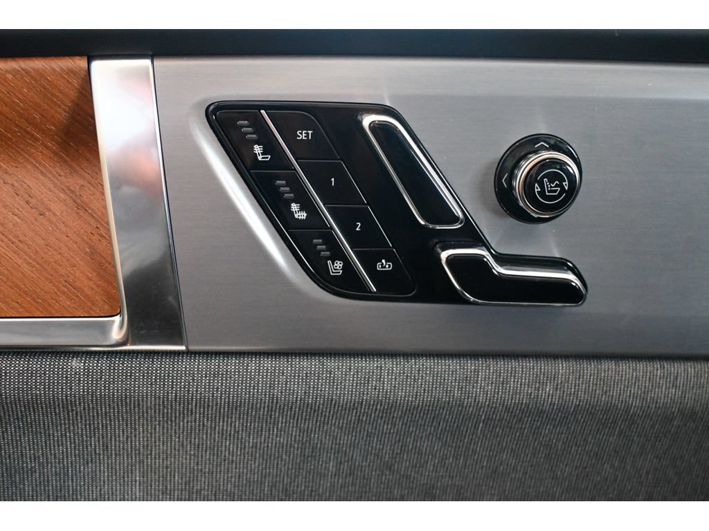 New 2026 Cadillac Vistiq Premium Luxury AWD/4WD image 19