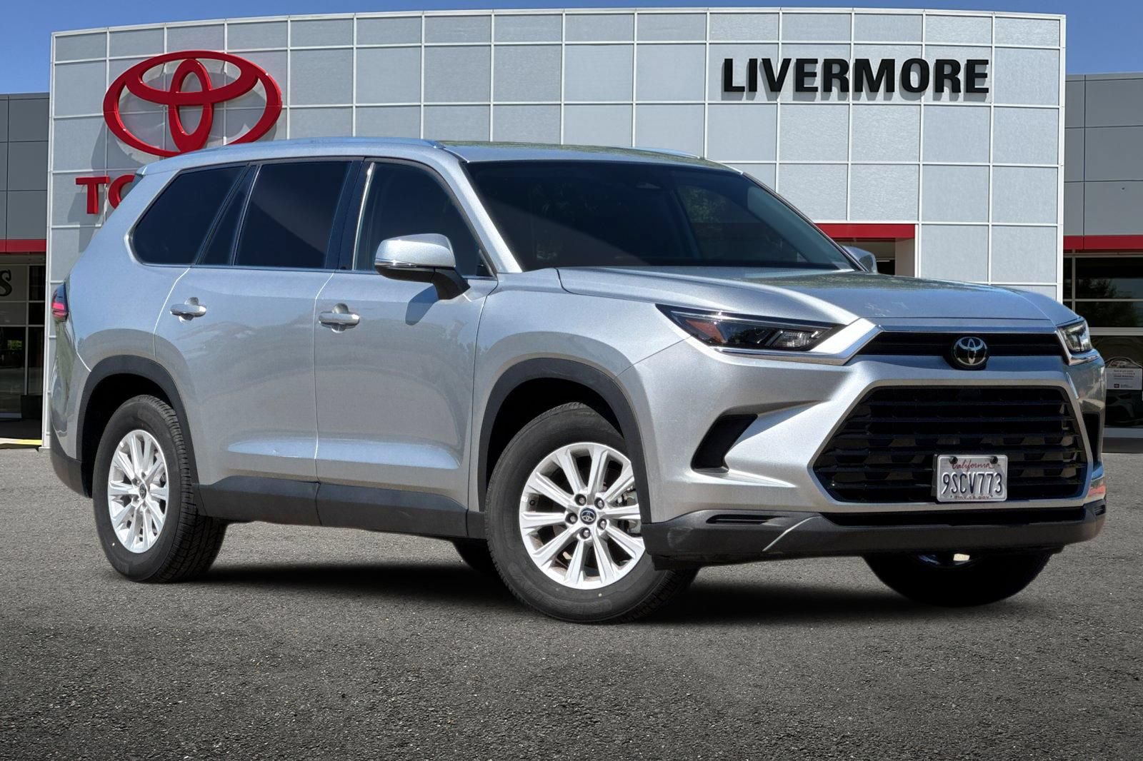 Certified 2025 Toyota Grand Highlander FWD image 2