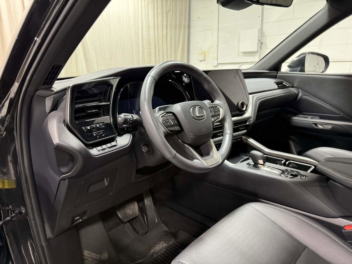 Used 2024 Lexus TX 350 AWD w/ Captains Chair Package image 10