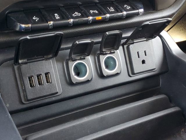 Used 2015 GMC Sierra 1500 Denali w/ Driver Alert Package image 24