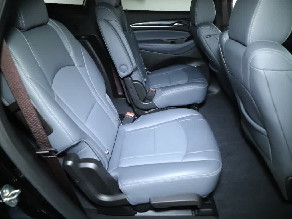 Used 2024 Buick Enclave Essence FWD image 32