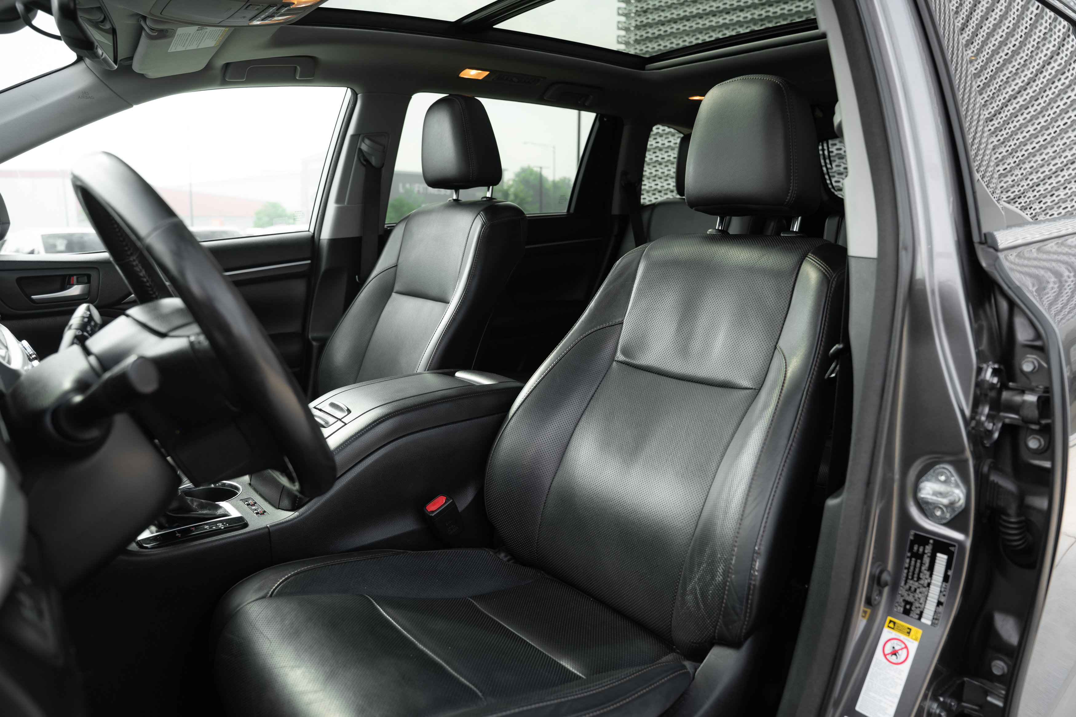 Used 2015 Toyota Highlander Limited Platinum AWD/4WD image 18