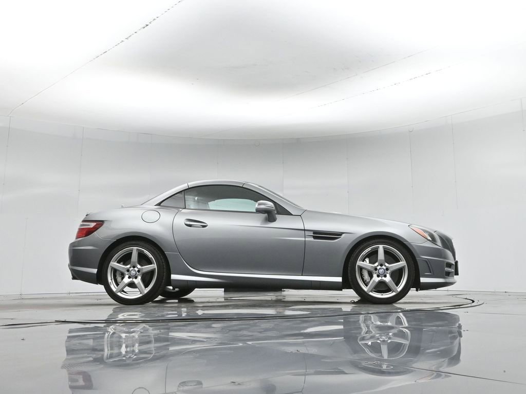 Used 2015 Mercedes-Benz SLK 250 image 42