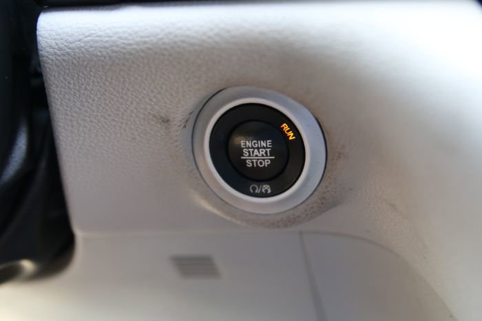Used 2018 Chrysler Pacifica Limited w/ Tire & Wheel Group image 10