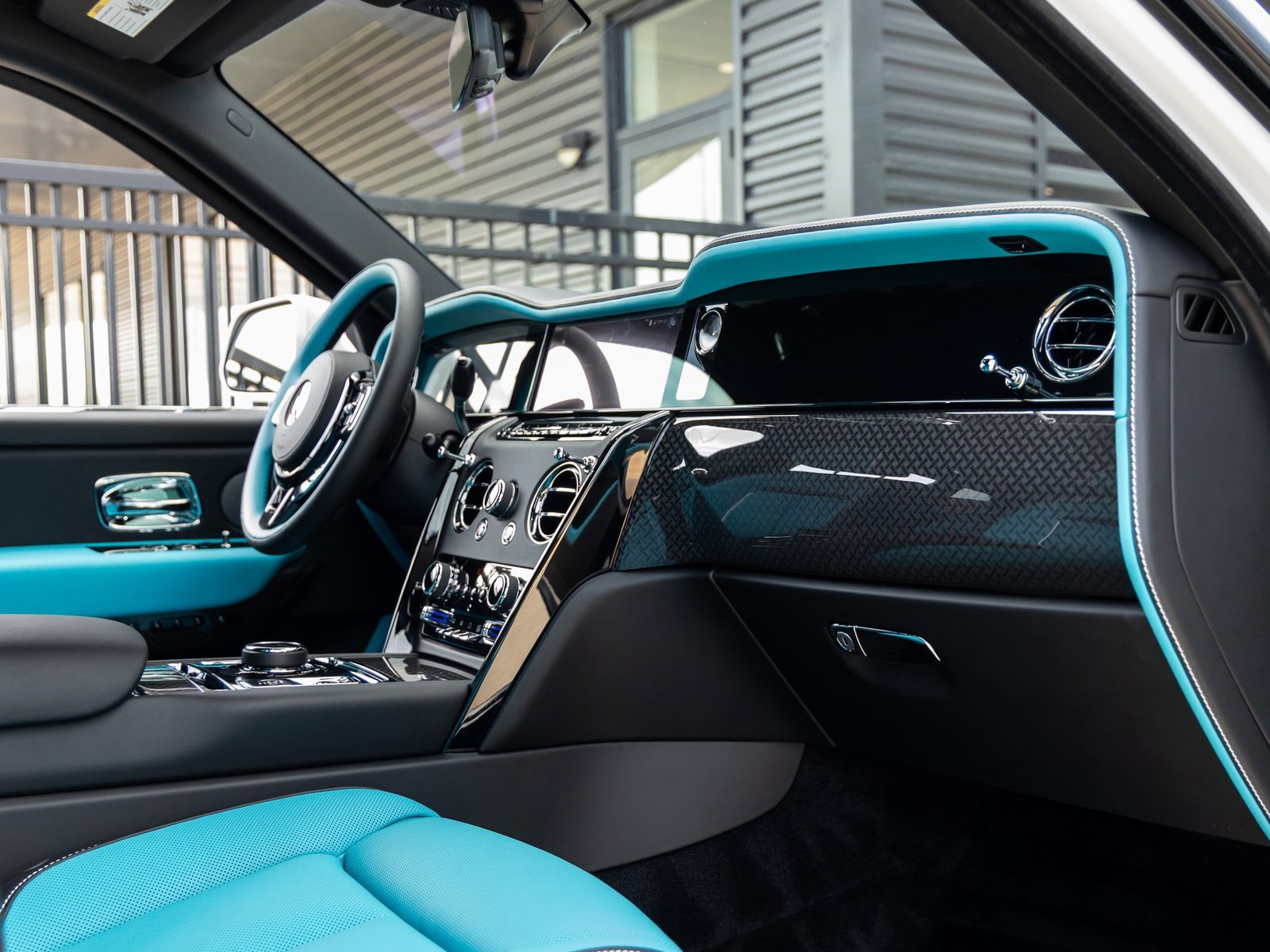 New 2026 Rolls-Royce Cullinan Black Badge image 57