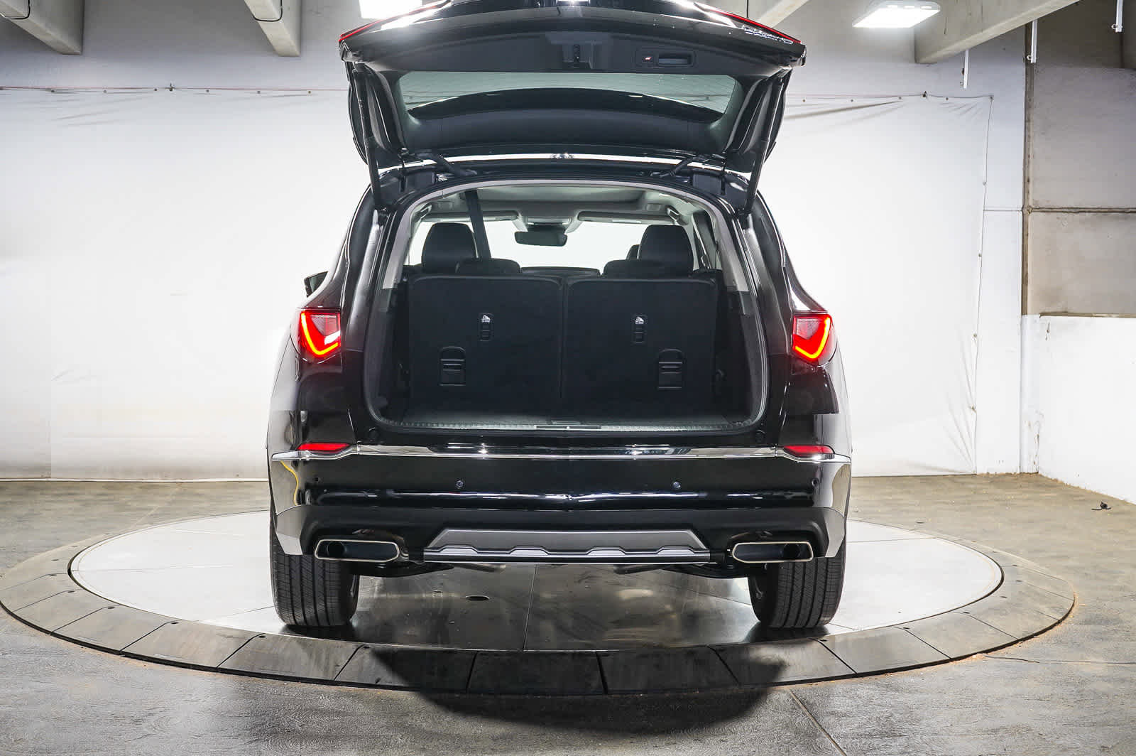 Used 2025 Acura MDX SH-AWD w/ Technology Package image 27