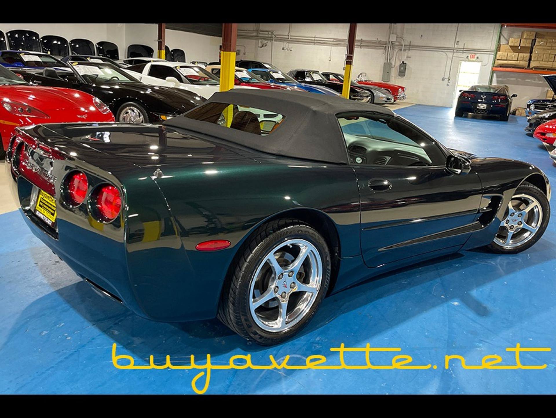 Used 2001 Chevrolet Corvette Convertible w/ Preferred Equipment Group2 RWD image 3