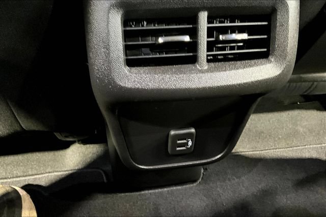 Certified 2024 GMC Terrain SLE w/ Driver Convenience Package FWD image 10