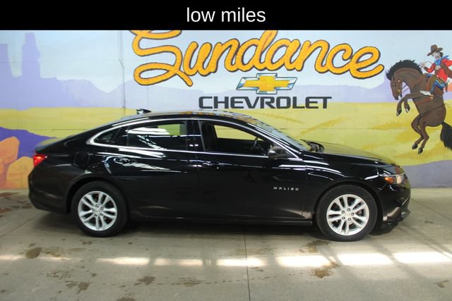 Used 2018 Chevrolet Malibu LT FWD image 1