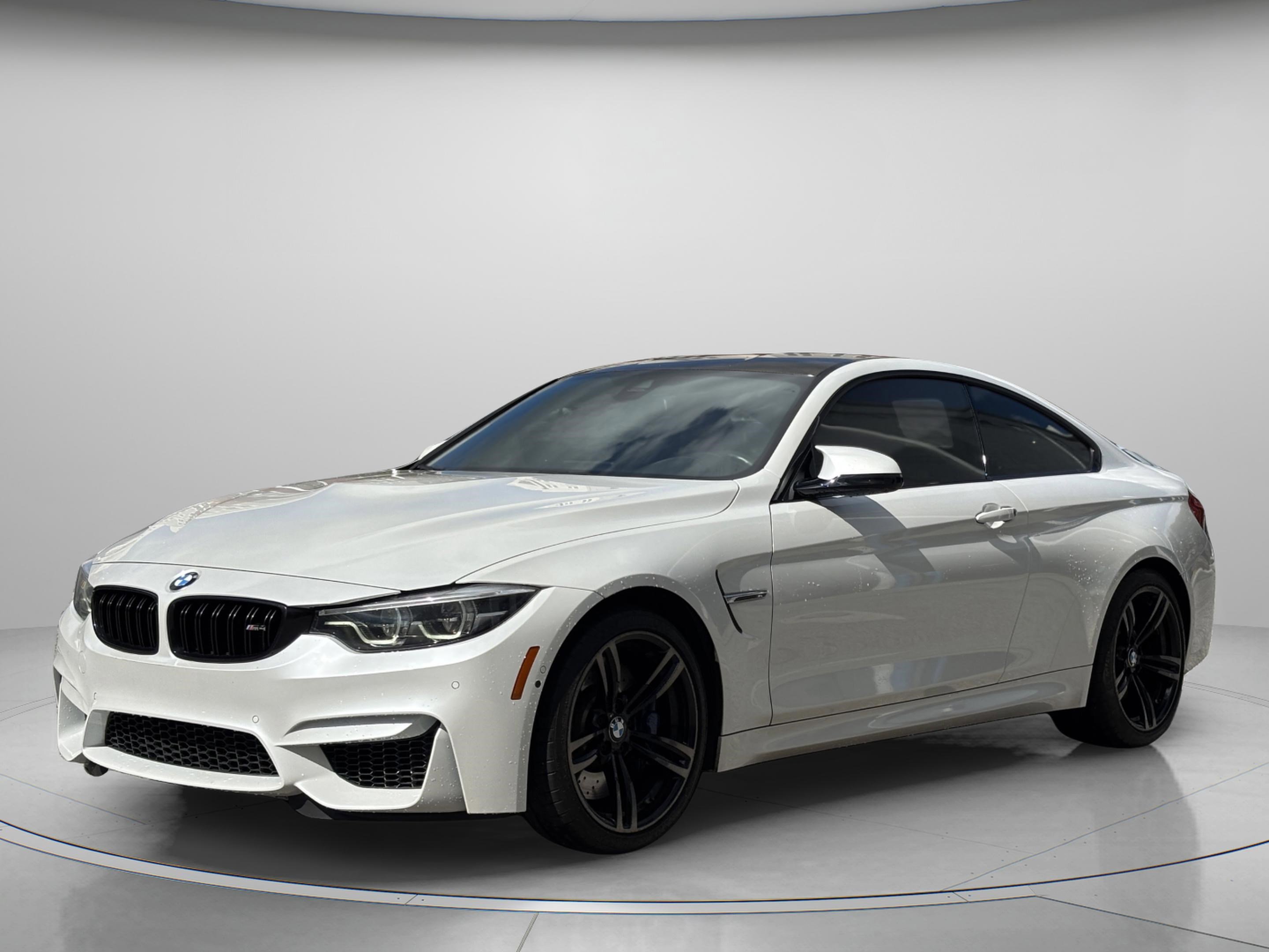 Used 2018 BMW M4 Coupe image 2