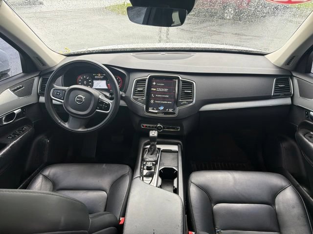 Used 2022 Volvo XC90 T5 Momentum w/ Climate Package AWD/4WD image 16