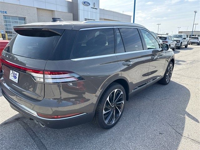 New 2025 Lincoln Aviator Reserve w/ Equipment Group 201A image 3