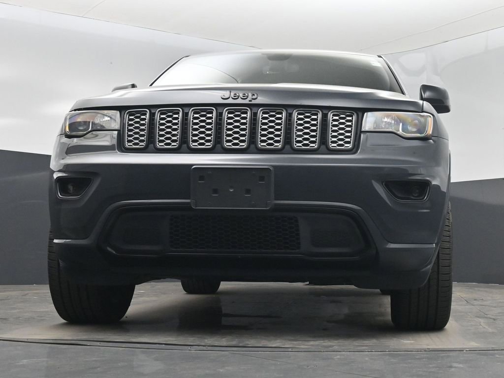 Used 2018 Jeep Grand Cherokee Altitude AWD/4WD image 31