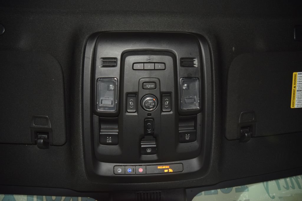 Used 2023 GMC Yukon XL Denali AWD/4WD image 54