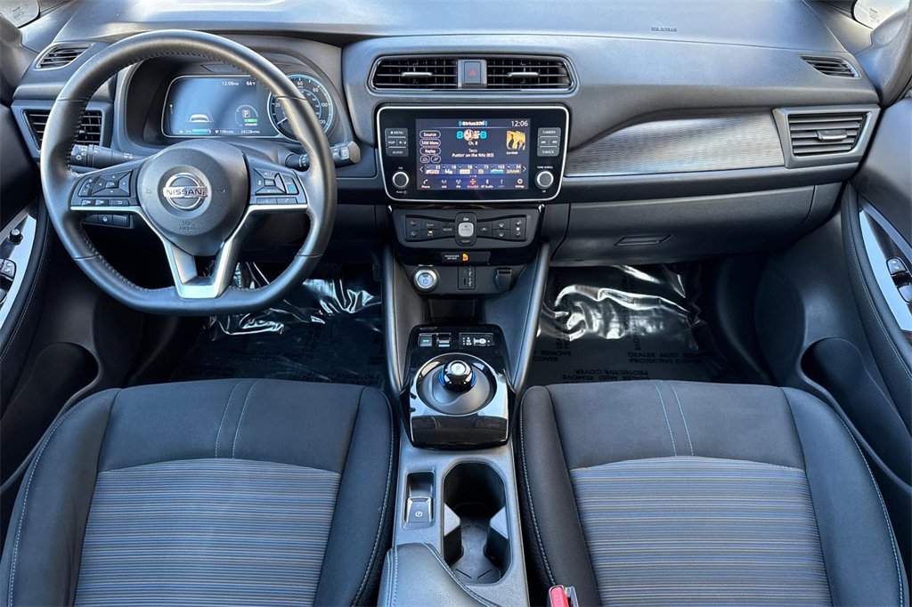 Used 2020 Nissan Leaf SV w/ SV Technology Package image 4