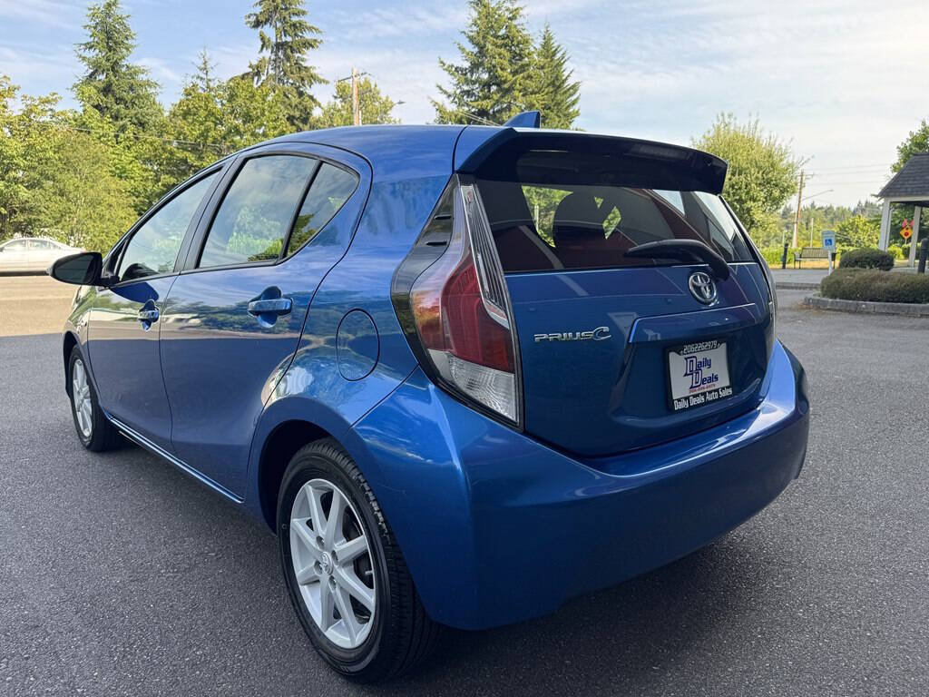 Used 2016 Toyota Prius C Three FWD image 10