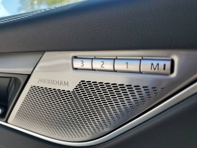 Certified 2026 Jaguar F-PACE R-Dynamic S AWD/4WD image 24