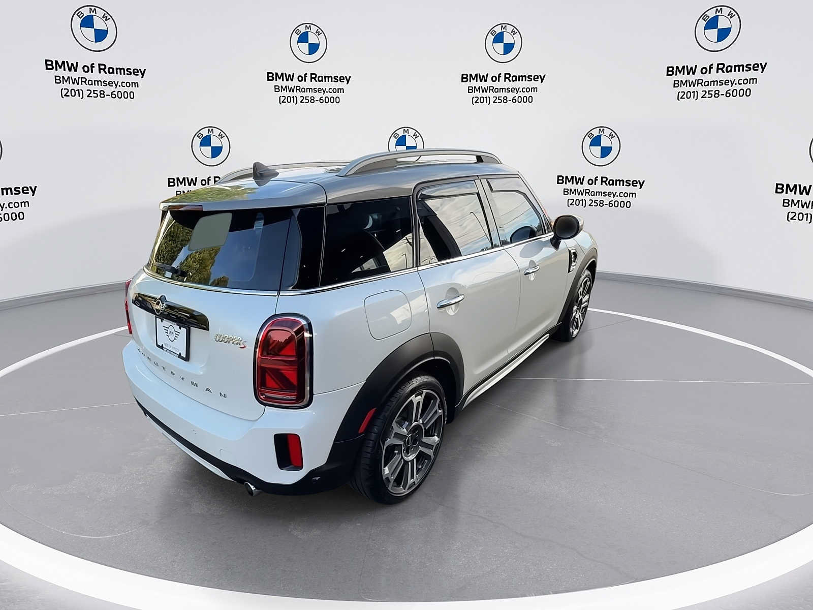 Used 2023 MINI Cooper Countryman S FWD image 8