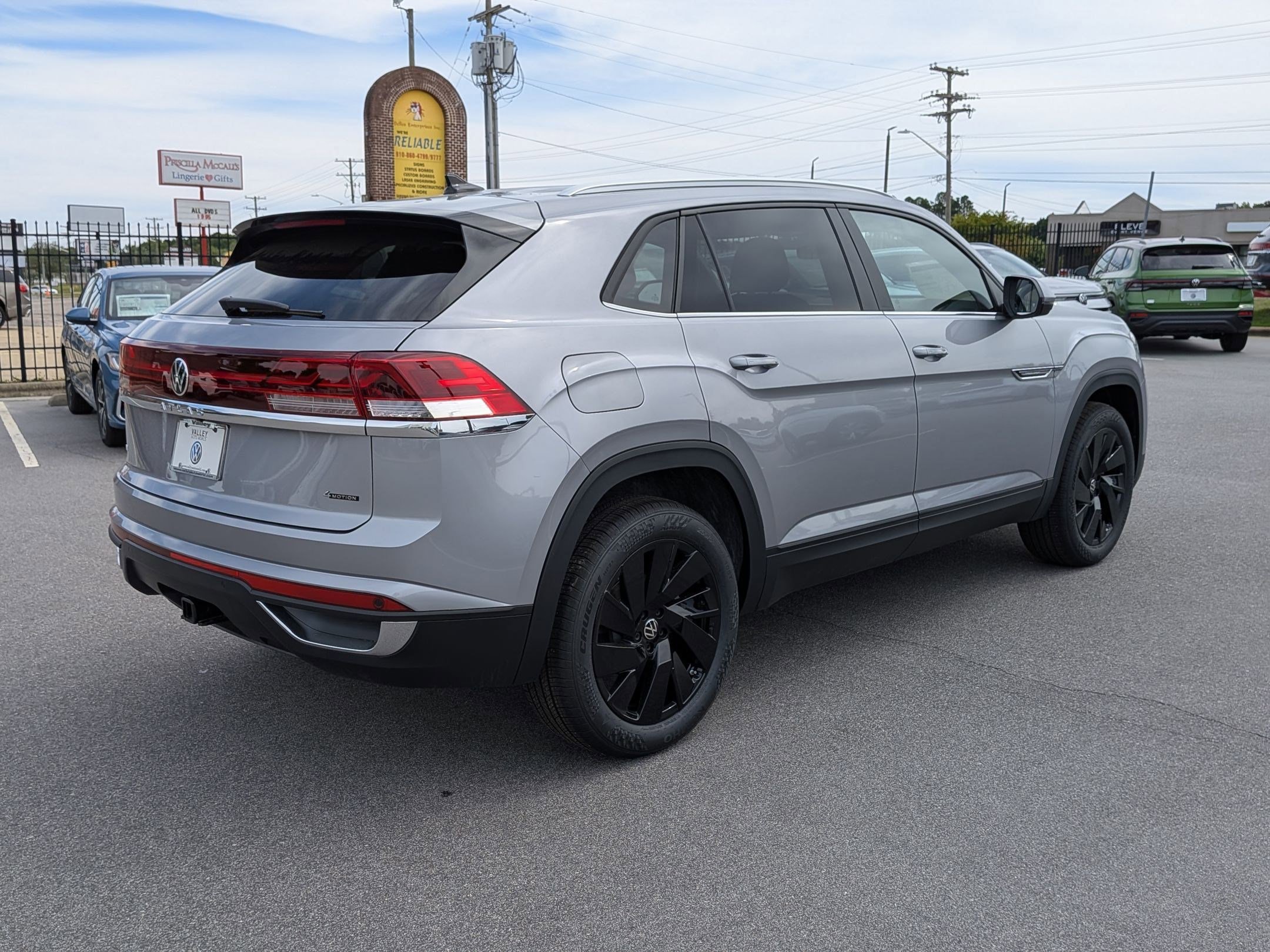 New 2026 Volkswagen Atlas Cross Sport SE AWD/4WD image 3