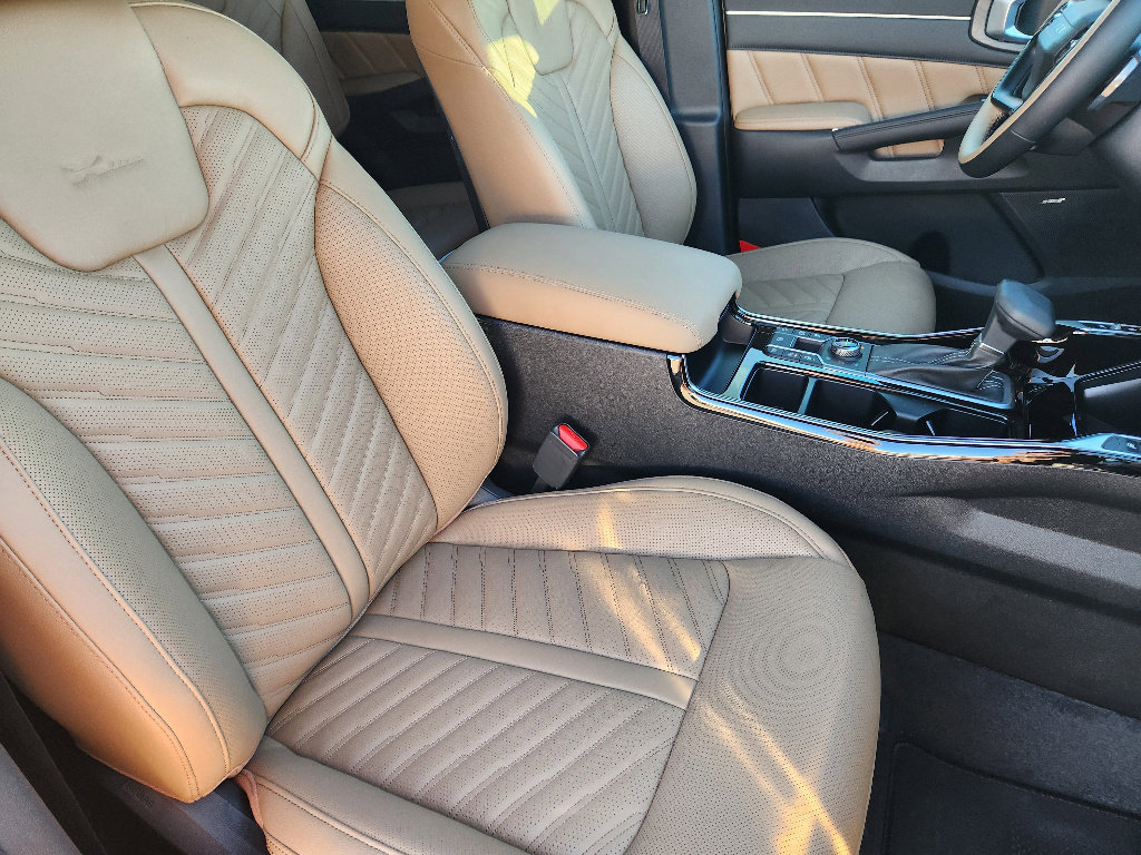 New 2026 Kia Sorento SX Prestige w/ Olive Brown Leather Package image 10