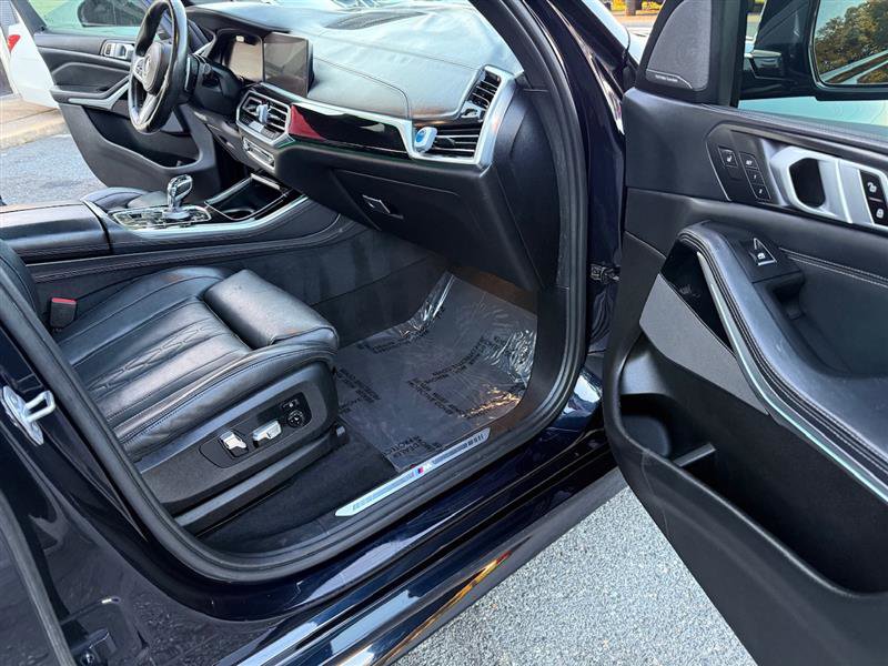 Used 2019 BMW X5 xDrive50i w/ M Sport Package image 15