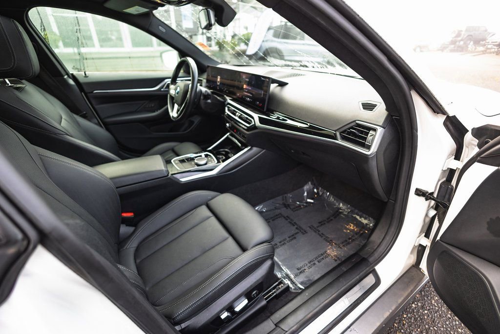 Used 2024 BMW i4 xDrive40i AWD/4WD image 30