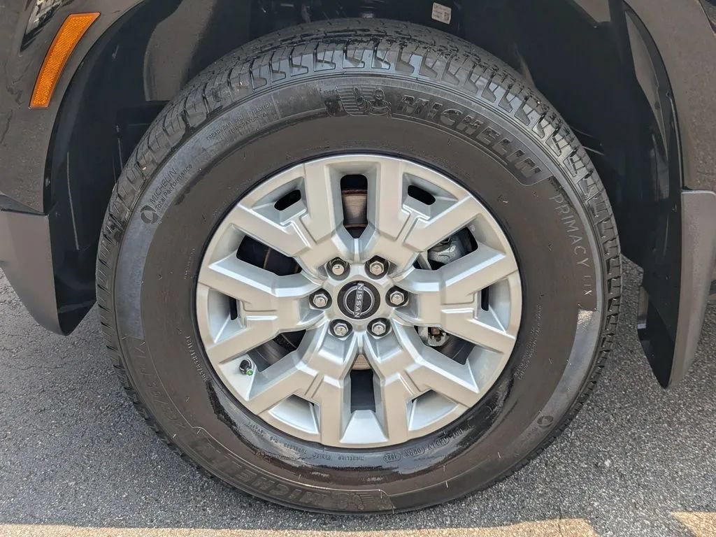 Certified 2024 Nissan Frontier SV w/ SV Convenience Package RWD image 11