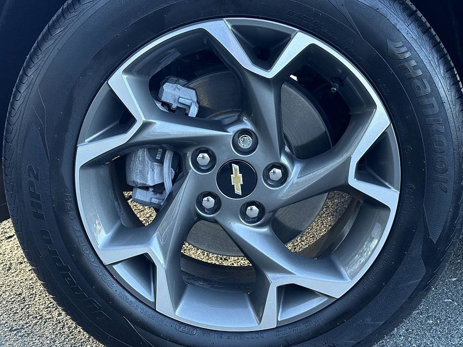 Used 2025 Chevrolet Trax LT w/ Driver Confidence Package image 8