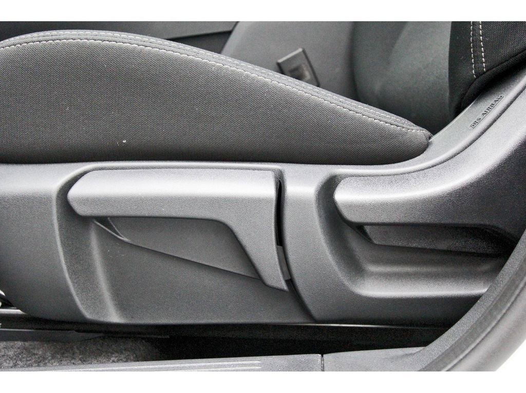 Used 2024 Nissan Rogue S image 26