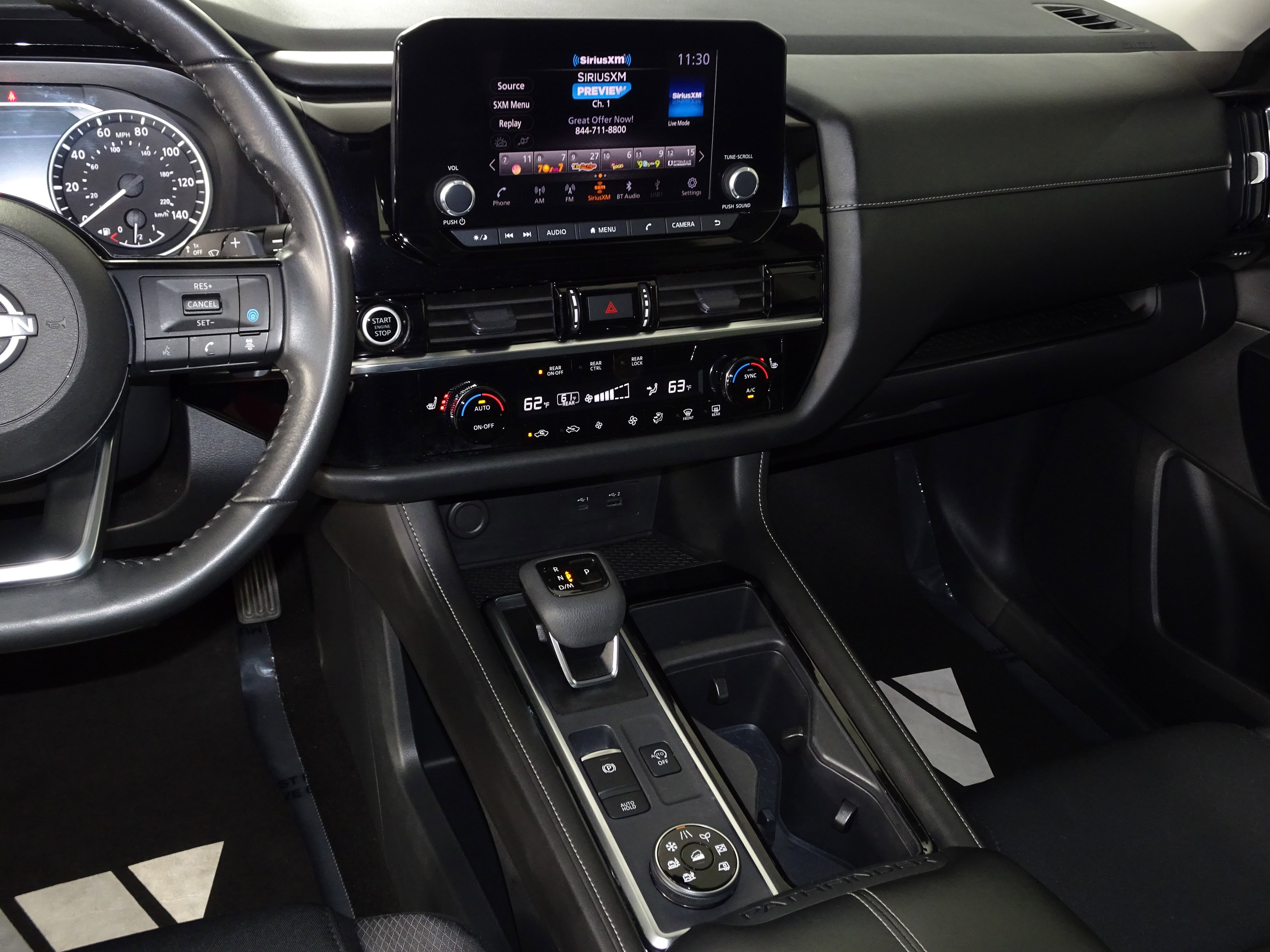 Used 2023 Nissan Pathfinder SV image 40