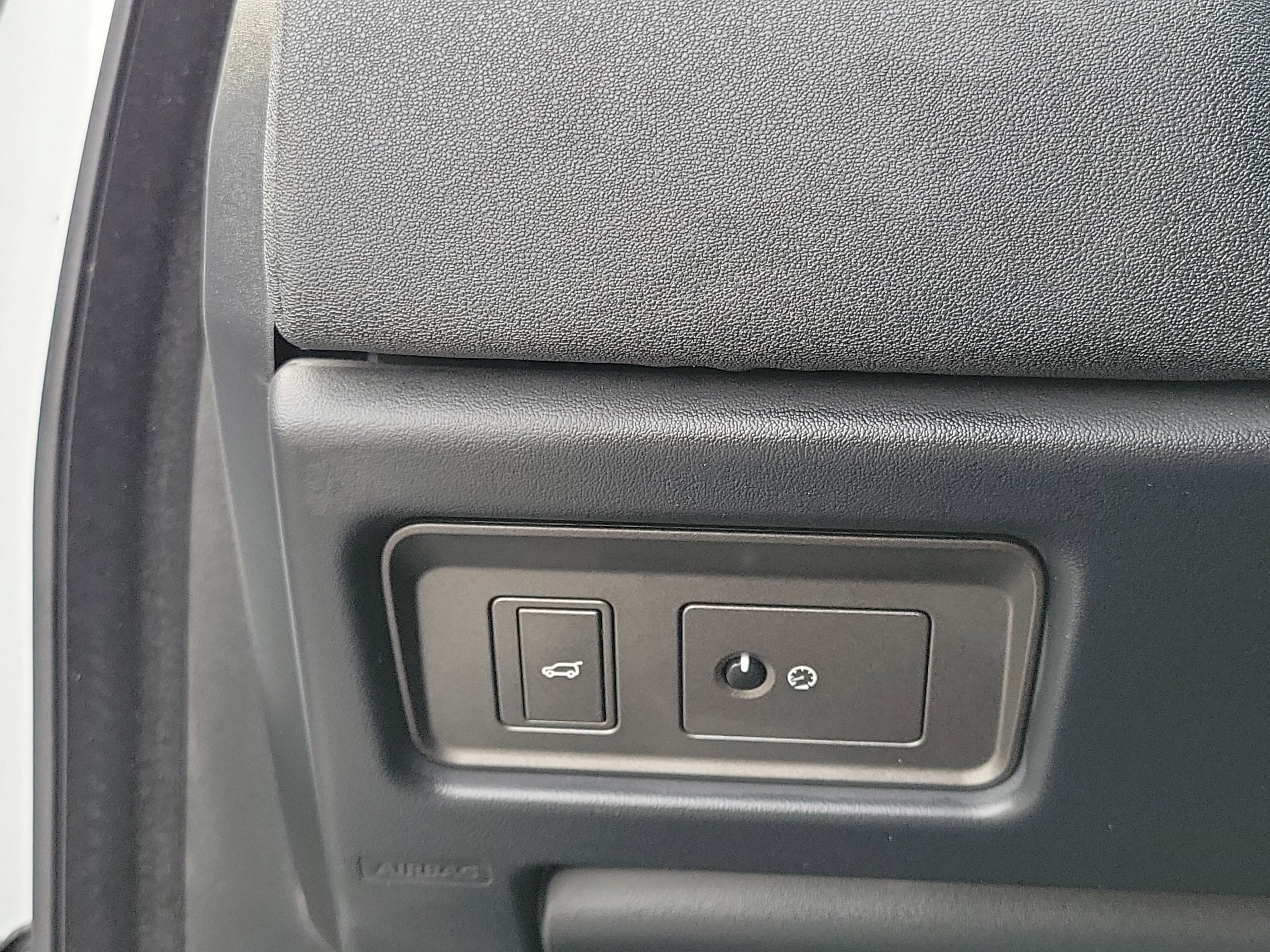 Used 2018 Land Rover Range Rover Evoque image 13