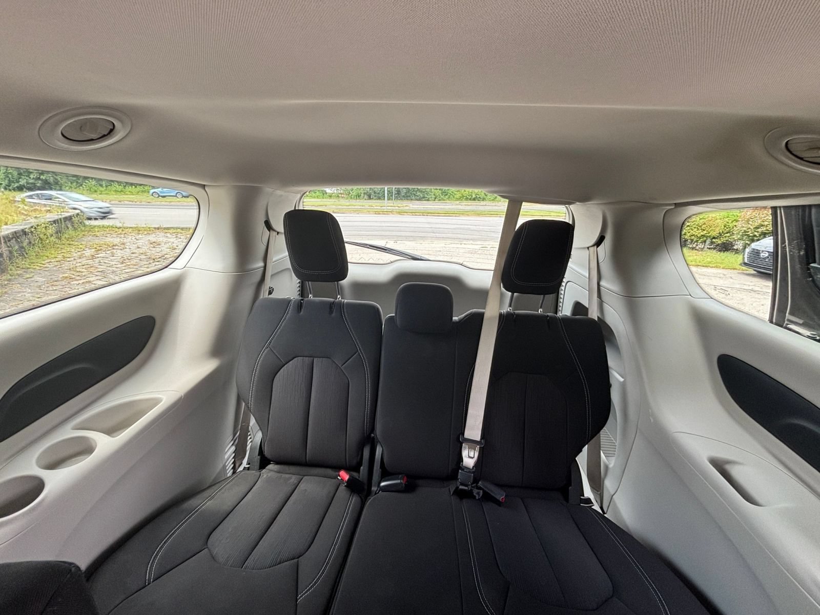 Used 2024 Chrysler Voyager LX FWD image 29