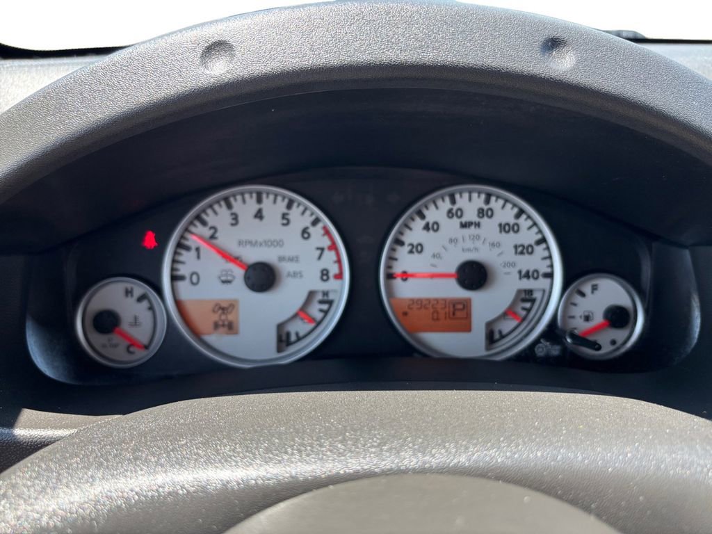 Used 2018 Nissan Frontier PRO-4X AWD/4WD image 16