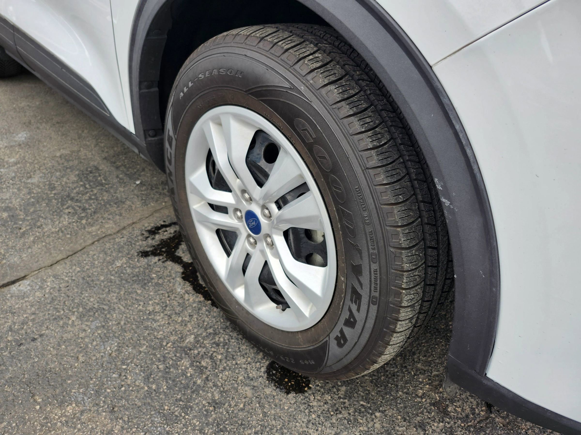 Used 2020 Ford Escape S FWD image 33