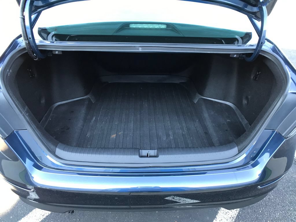 Certified 2023 Honda Accord EX image 9