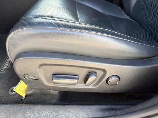 Used 2019 Toyota Highlander Limited image 9