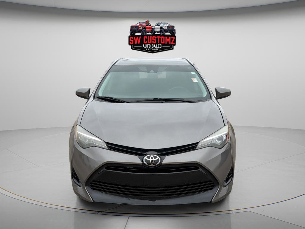 Used 2019 Toyota Corolla LE FWD image 2