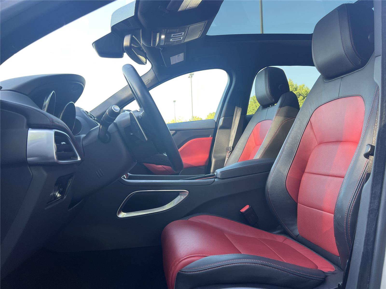 Used 2018 Jaguar F-PACE R-Sport AWD/4WD image 20