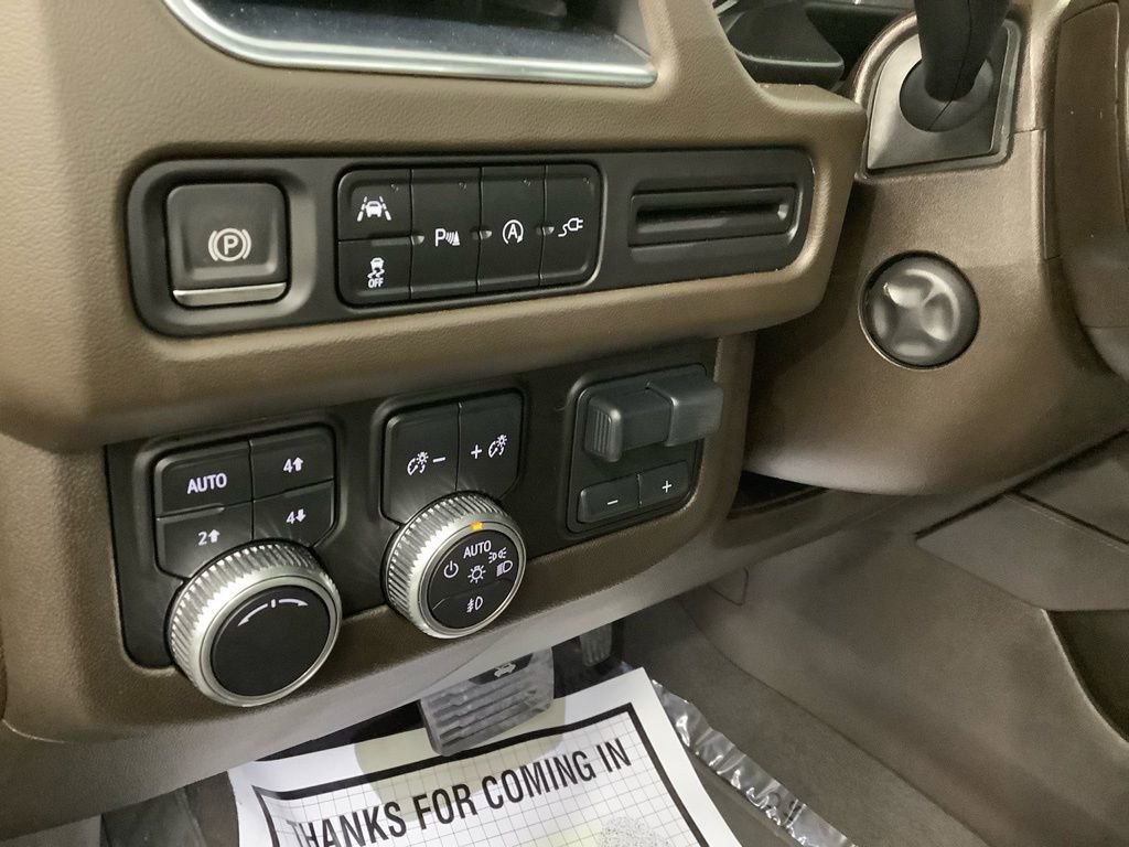 Used 2021 GMC Yukon SLT w/ SLT Luxury Plus Package image 16