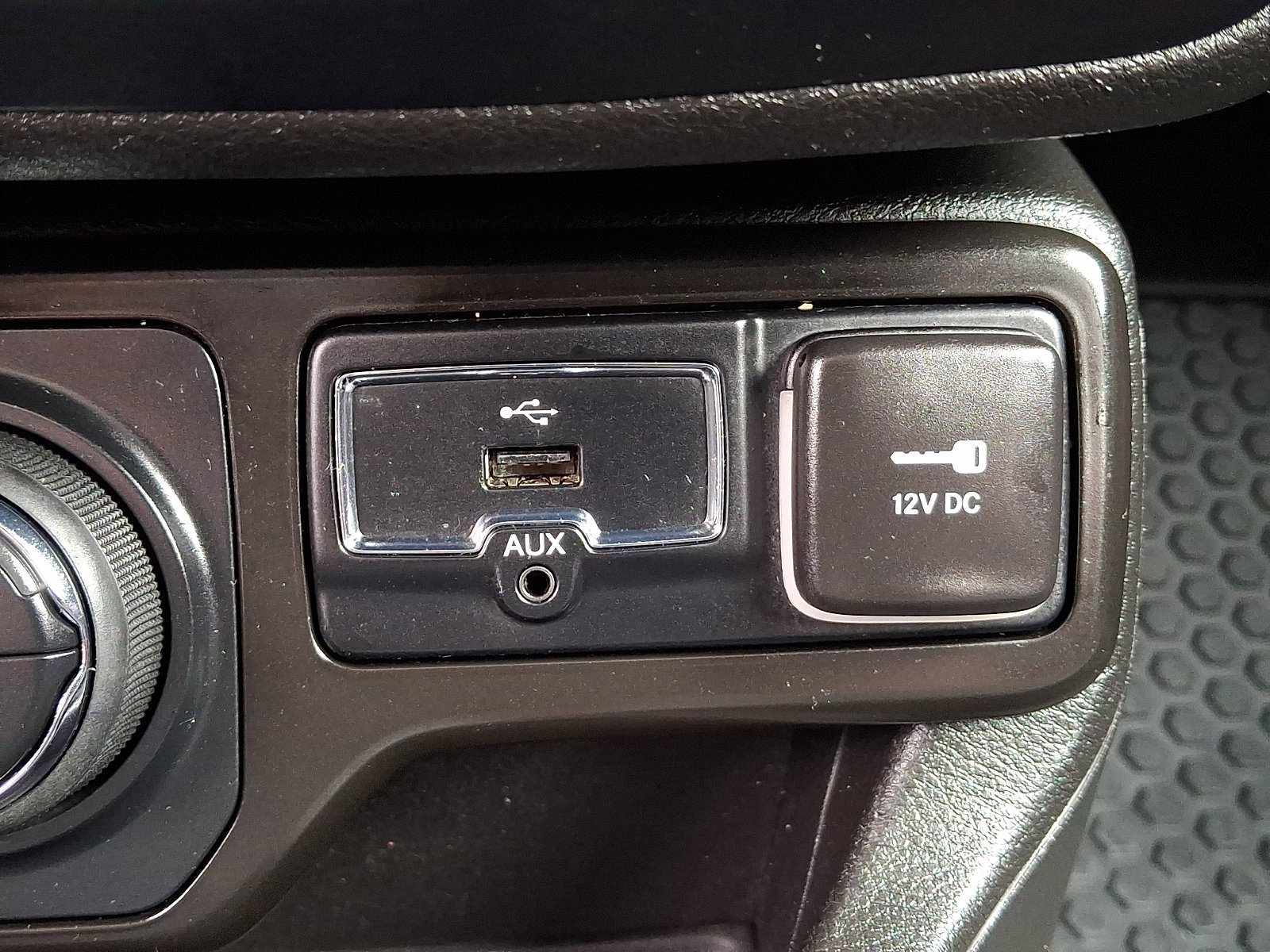 Used 2023 Jeep Renegade Trailhawk image 26